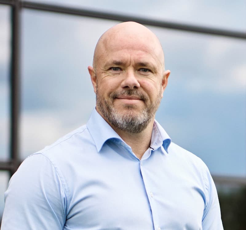 Kenneth	Hjelmar